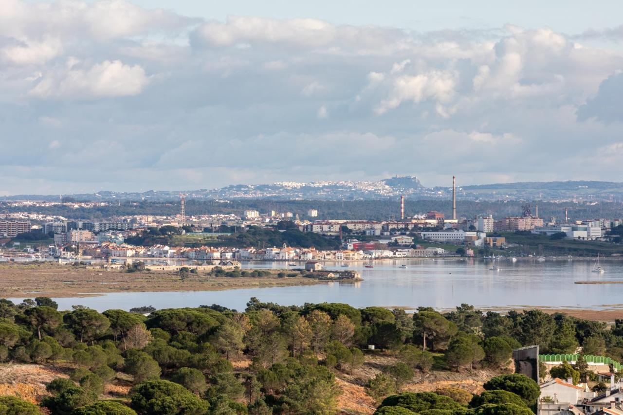 Cristo Rei Apartment - Great views&Free Parking Almada Esterno foto