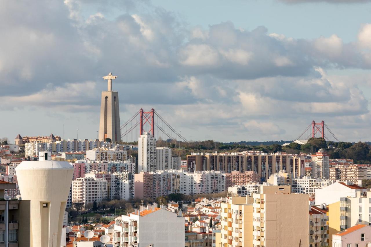 Cristo Rei Apartment - Great views&Free Parking Almada Esterno foto