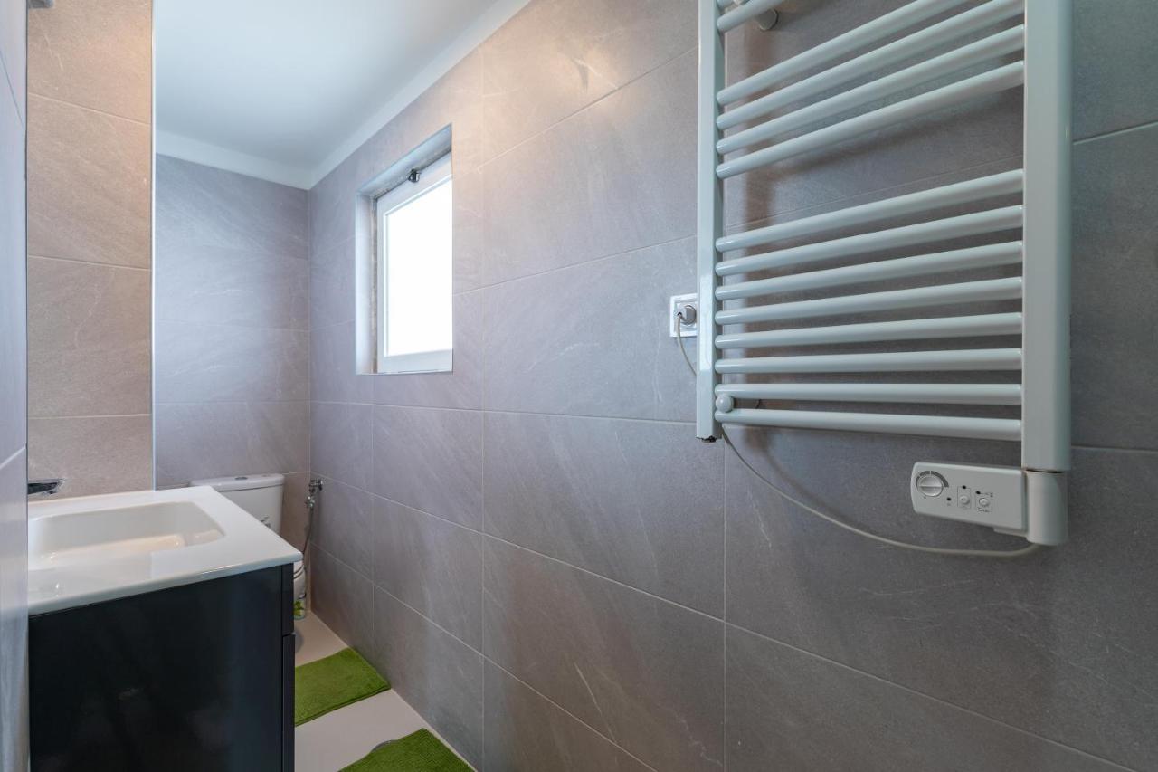 Cristo Rei Apartment - Great views&Free Parking Almada Esterno foto
